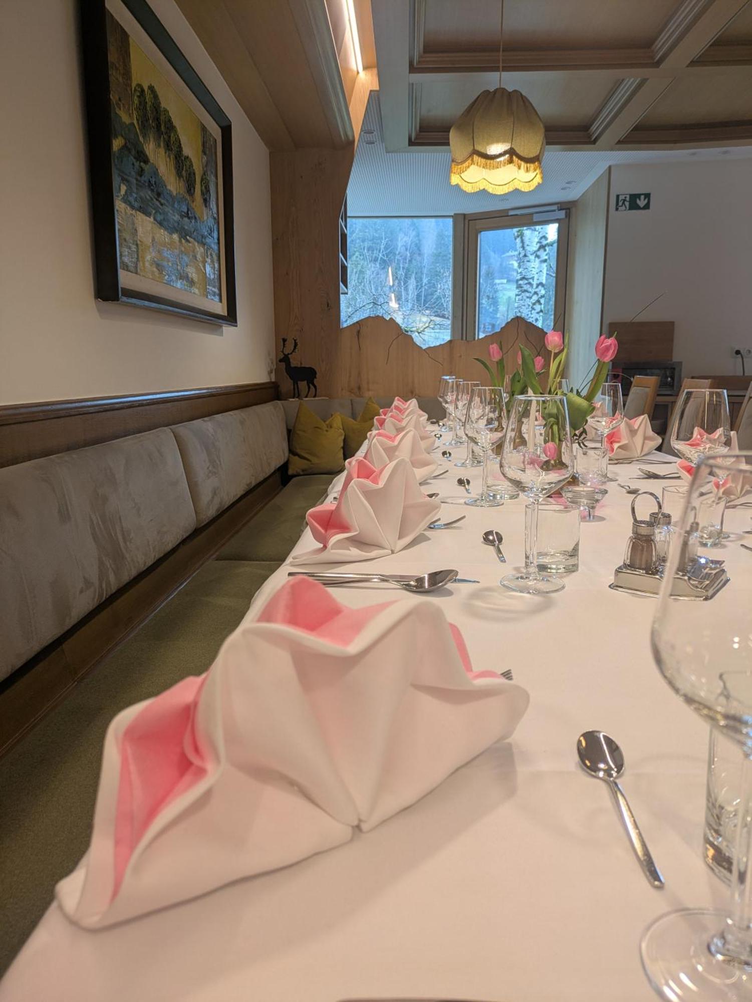Hotel Alpenblick Sarentino Bagian luar foto