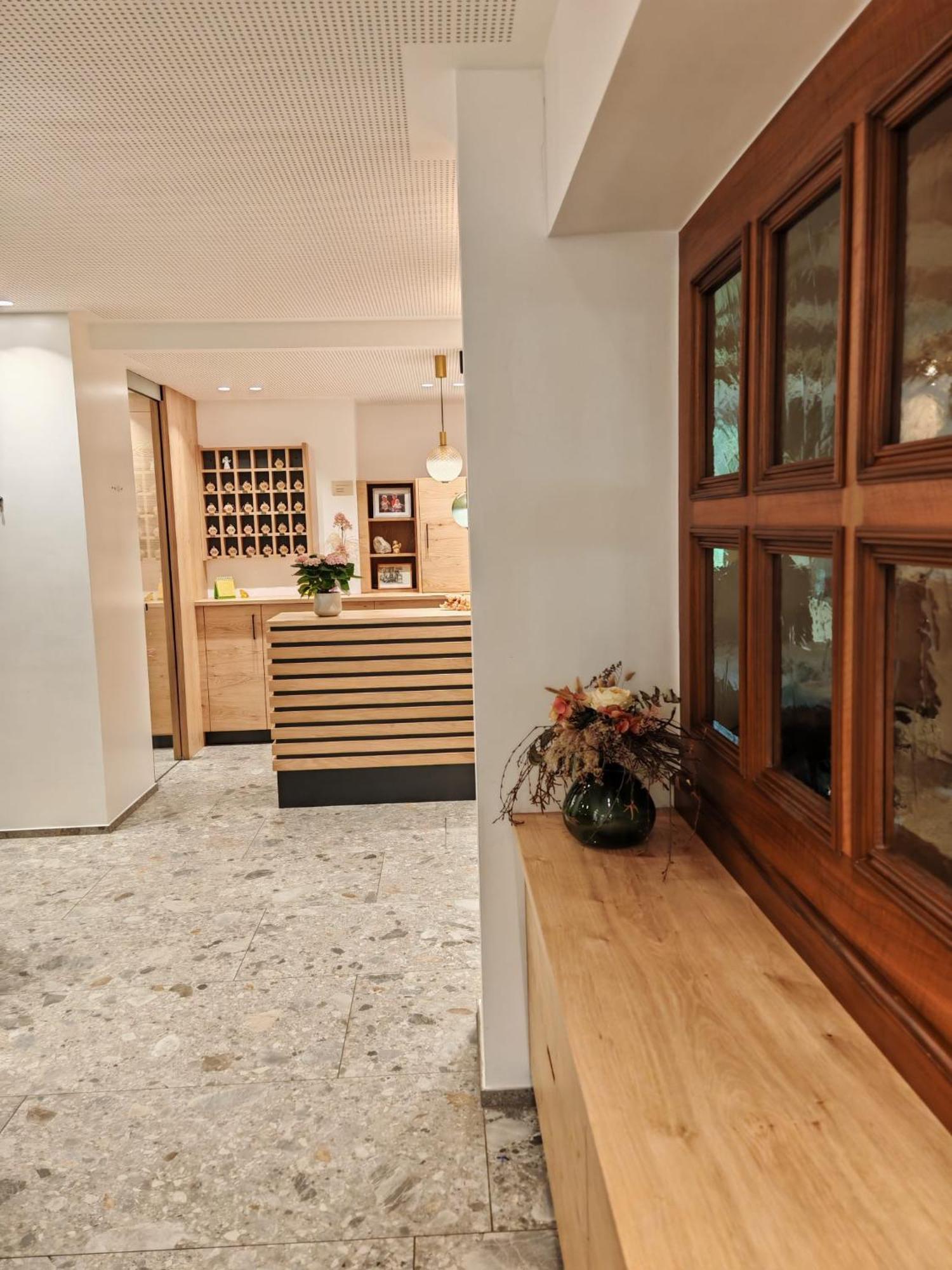 Hotel Alpenblick Sarentino Bagian luar foto